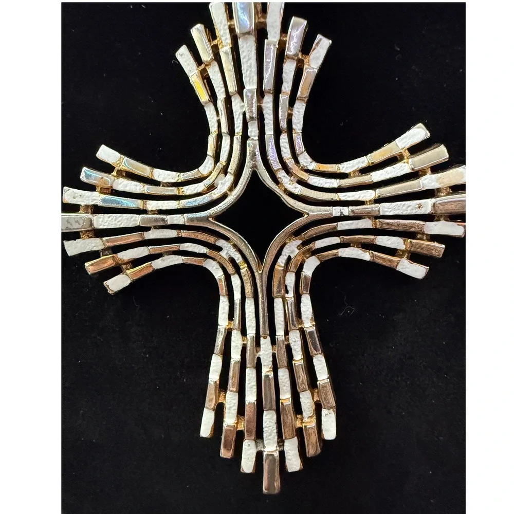 Vintage Brutalist Cross Necklace Gold Tone Enamel Statement Pendant 20